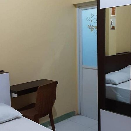 Guest House Syariah Lp3B Brebes Redpartner Exterior photo